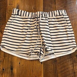 NWT Womens Crew Navy and White Striped Shorts size XXS